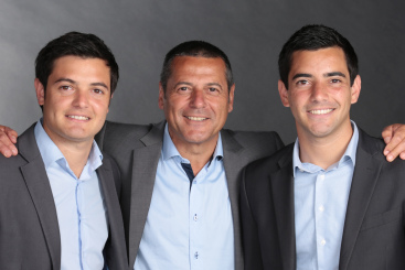 photos manoukian family