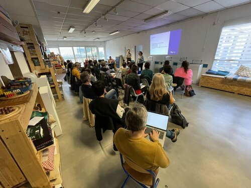 Une photo de la rencontre Res'In